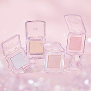 Pure Glash Highlighter | Ultra-fine shimmer particles for a translucent pearly texture